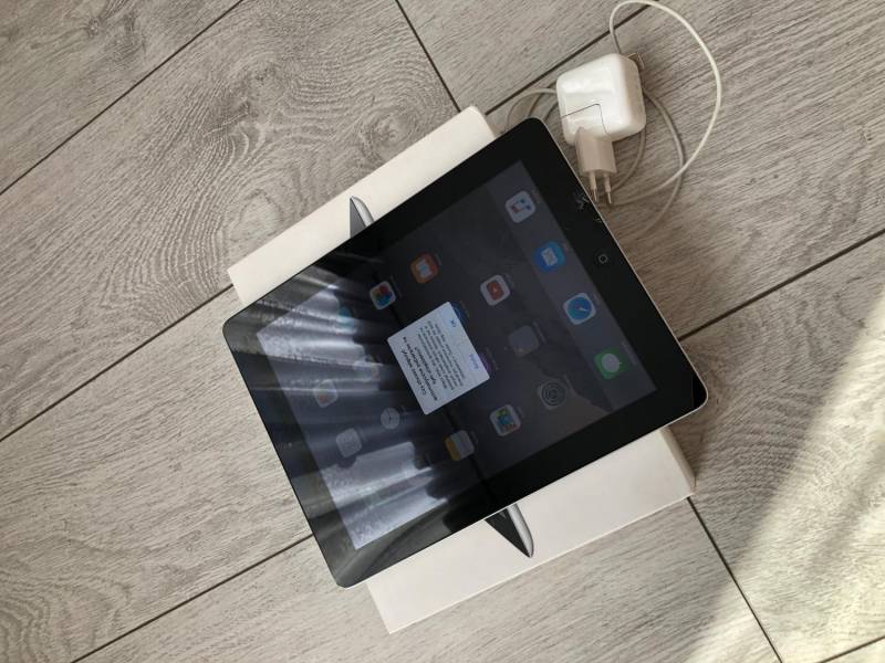 ox_apple-ipad-2-16gb-3g-a1396-space-gray-wifi-black-polska-bez-blokad