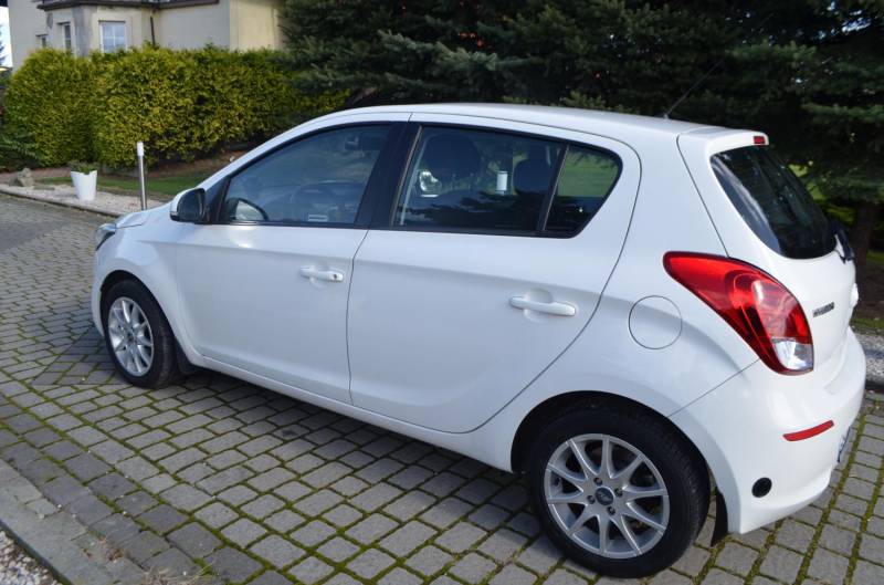 ox_hyundai-i20-z-instalacja-gazowa-2013rok