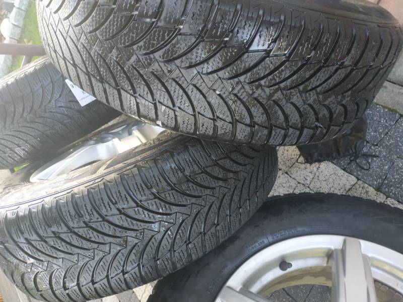 ox_nissan-qashqai-felgi-z-oponami-zima