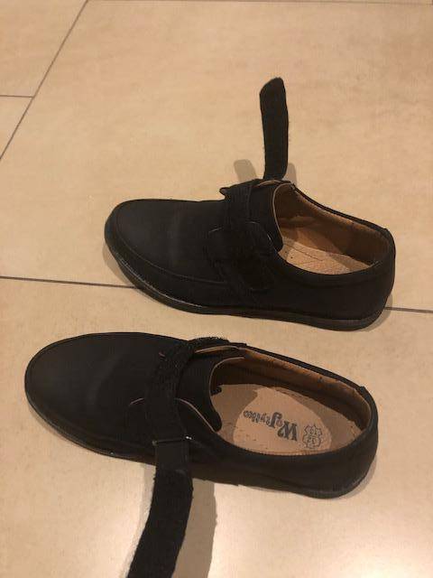 ox_buty-chlopiece-na-rzep-bardzo-malo-uzywane-komunia-chlopak