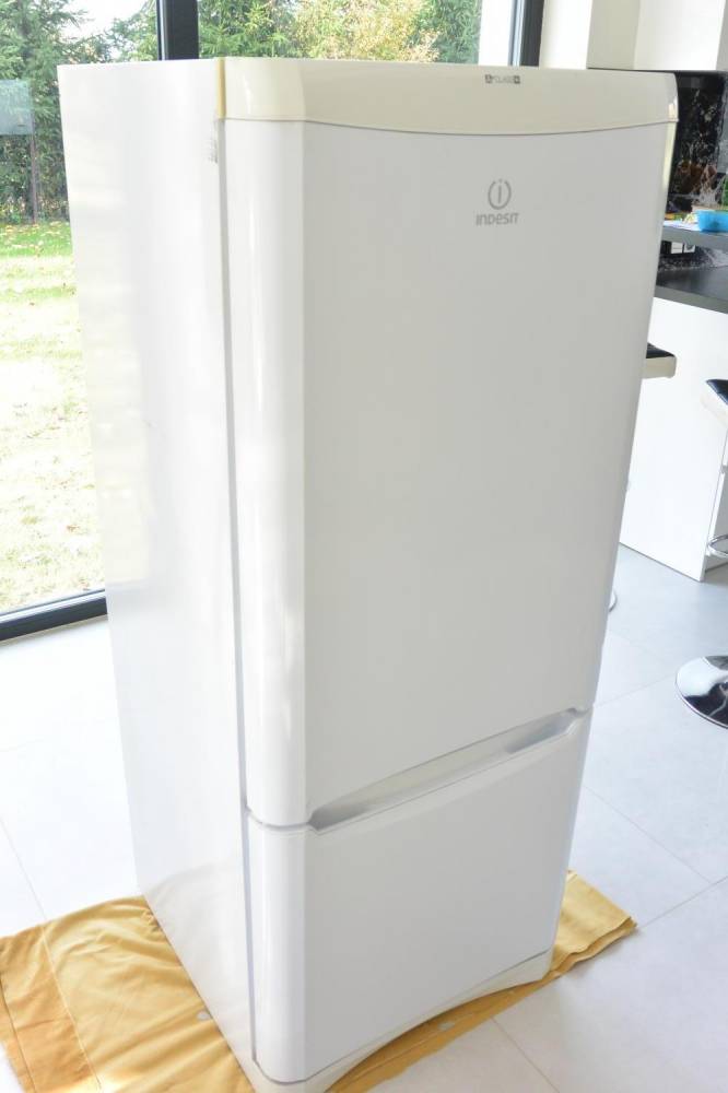 ox_lodowka-indesit-a