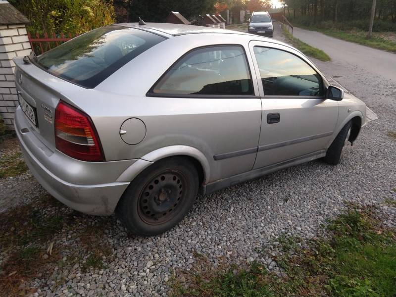 ox_opel-astra-20-dti-2000-r