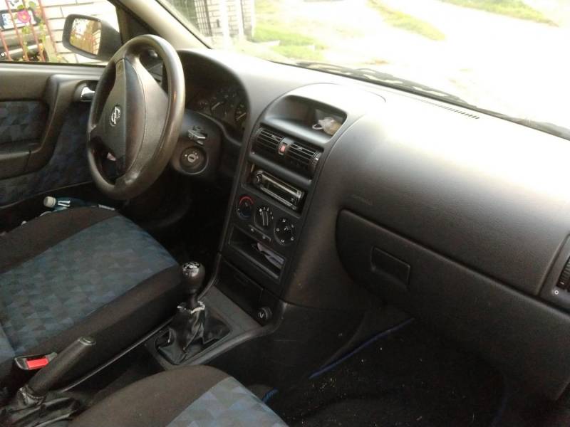 ox_opel-astra-20-dti-2000-r