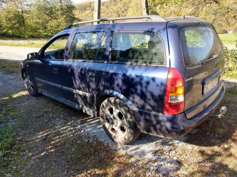 ox_opel-astra-kombi-20-dti-2000-r-klima