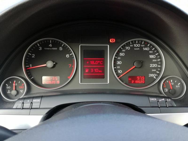 ox_audi-a4-b7-16-102km-2005r-218tys