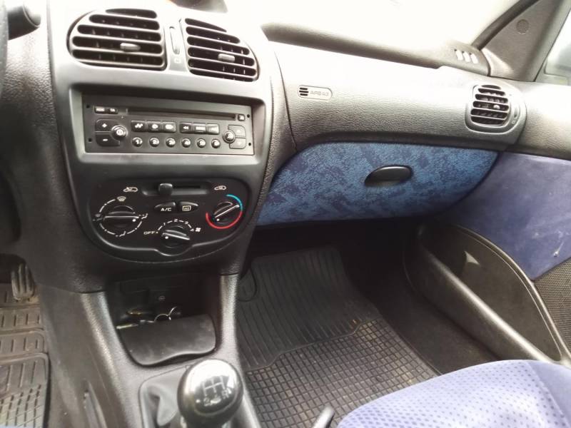 ox_peugeot-206-klimatyzacja-14-8v-75km-lpg-gaz-116-tys-km