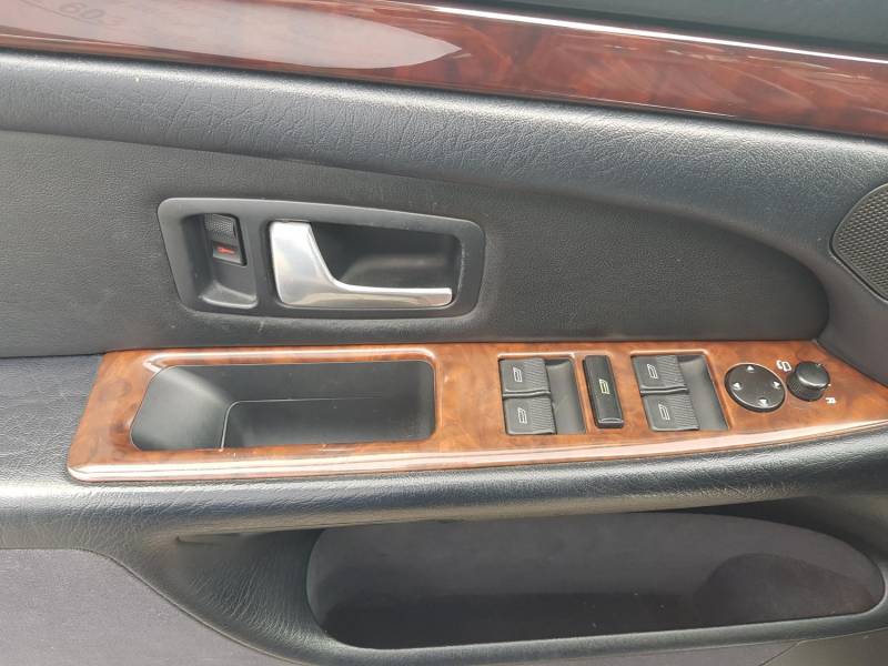 ox_audi-a8-d2-25-tdi-quattro-super-stan