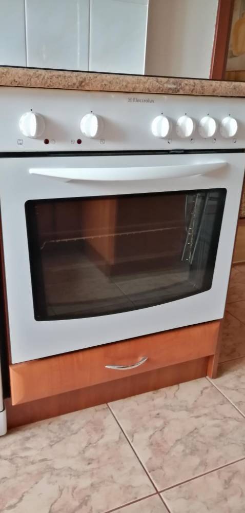 ox_kuchnia-elektryczna-do-zabudowy-piekarnik-plyta-electrolux