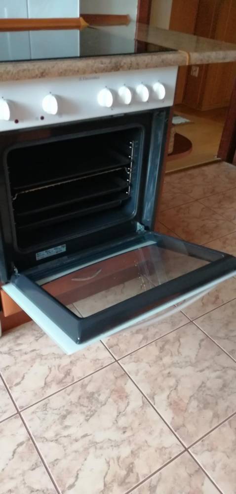 ox_kuchnia-elektryczna-do-zabudowy-piekarnik-plyta-electrolux