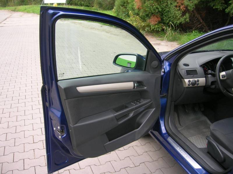 ox_opel-astra-h-17-cdti-110-km-cosmo