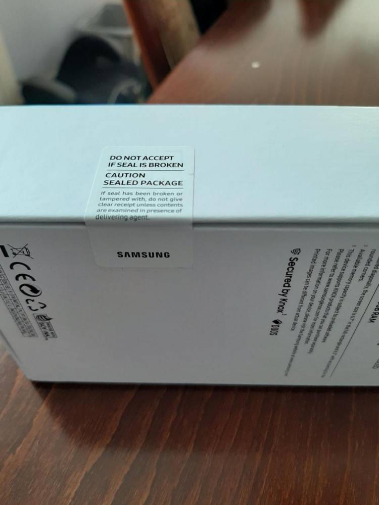 ox_sprzedam-telefon-samsung-a-70-nowy-czarny-zaplombowany