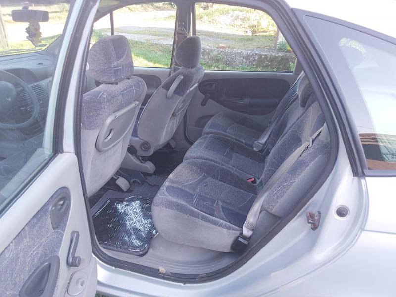 ox_renault-scenic-z-klimatyzacja