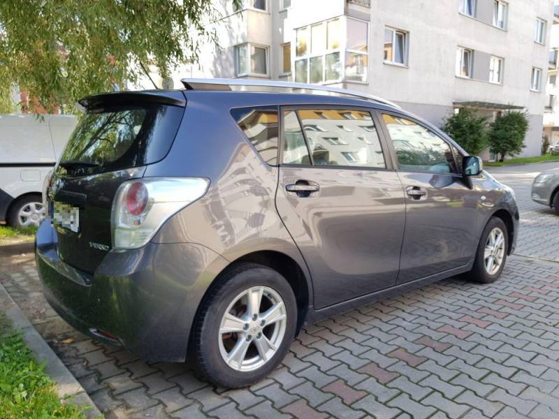 ox_toyota-verso-20-124-km-7-miejsc-gratis-opony-zimowe