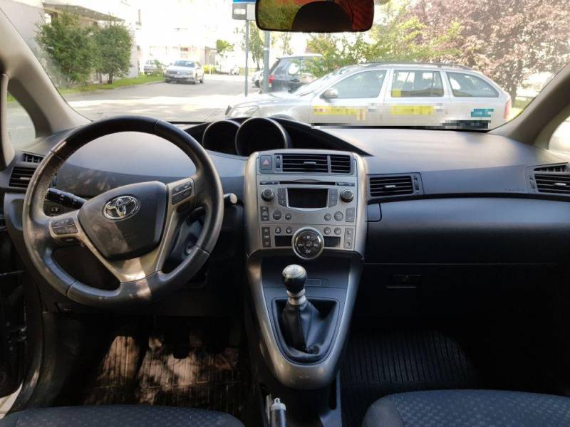ox_toyota-verso-20-124-km-7-miejsc-gratis-opony-zimowe