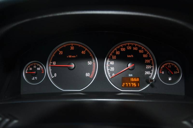 ox_opel-vectra-c-lift-19cdti-150km-2006rok