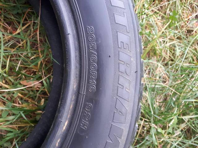 ox_2szt-opony-zimowe-firestone-20560r16-70-bieznika-2015-rok-produkcji