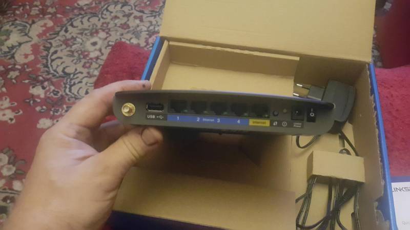 ox_router-linksys-e2500