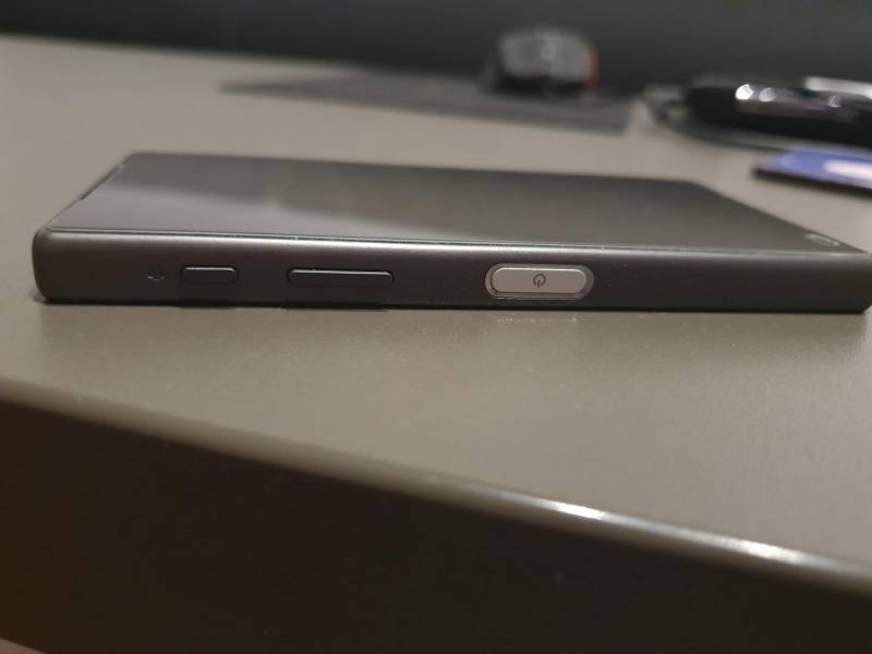 ox_sprzedam-telefon-sony-xperia-z5-compact