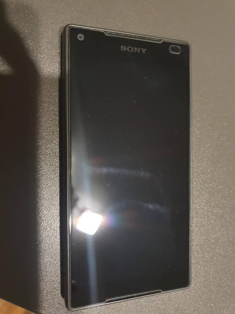 ox_sprzedam-telefon-sony-xperia-z5-compact