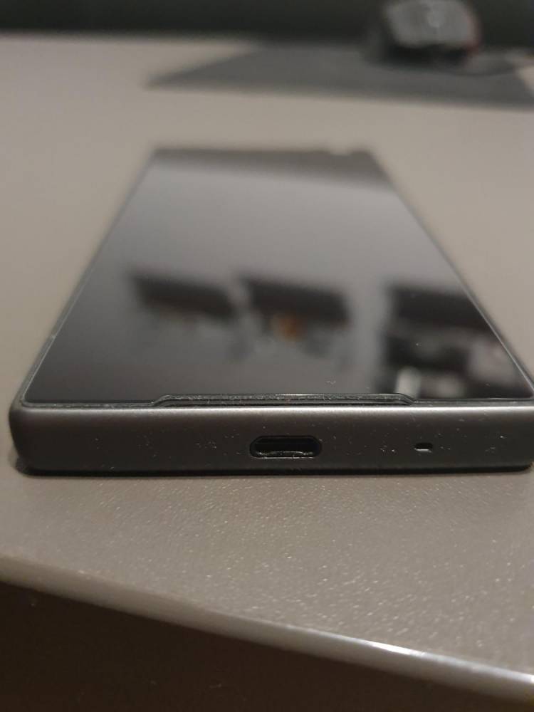 ox_sprzedam-telefon-sony-xperia-z5-compact