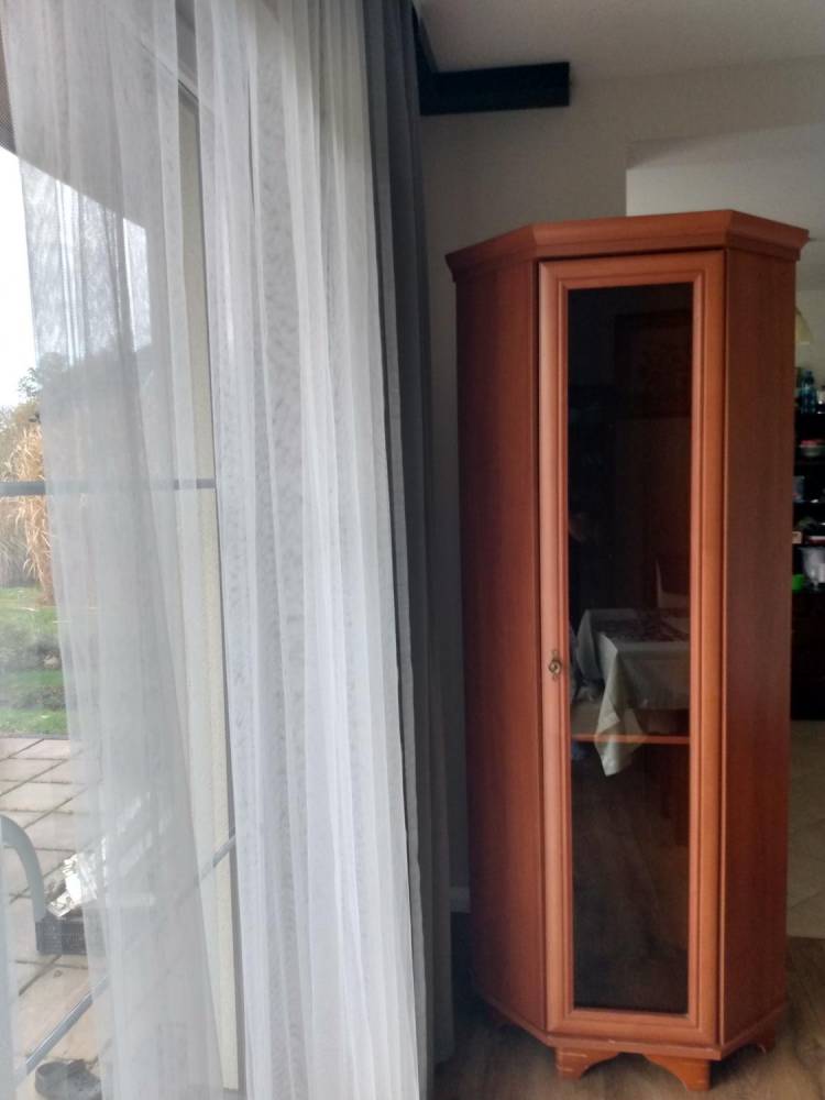 ox_sprzedam-witryne-rogowa-i-stolik-pod-telewizor