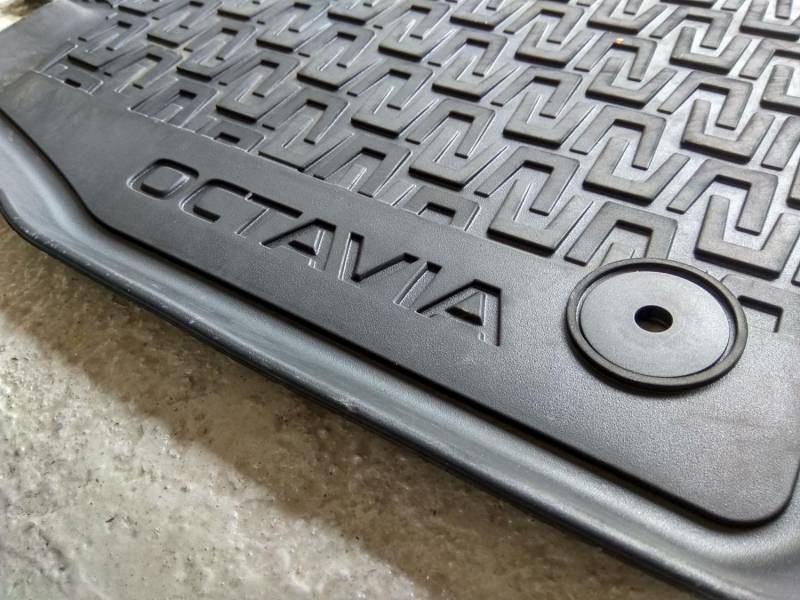 ox_dywaniki-samochodowe-skoda-octavia-iii