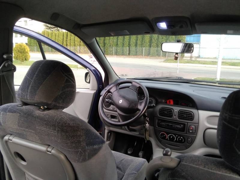 ox_renault-scenic-19-dci-2000-r-auto-sprawne-lub-na-czesci