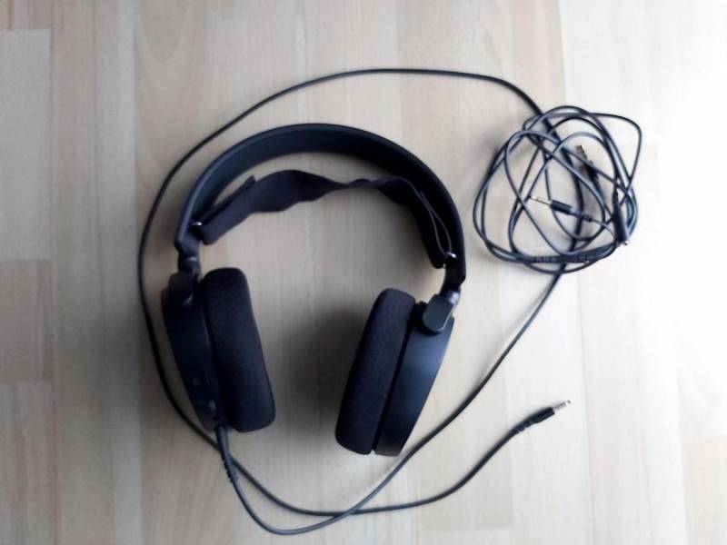 ox_sluchawki-steelseries-arctis-3