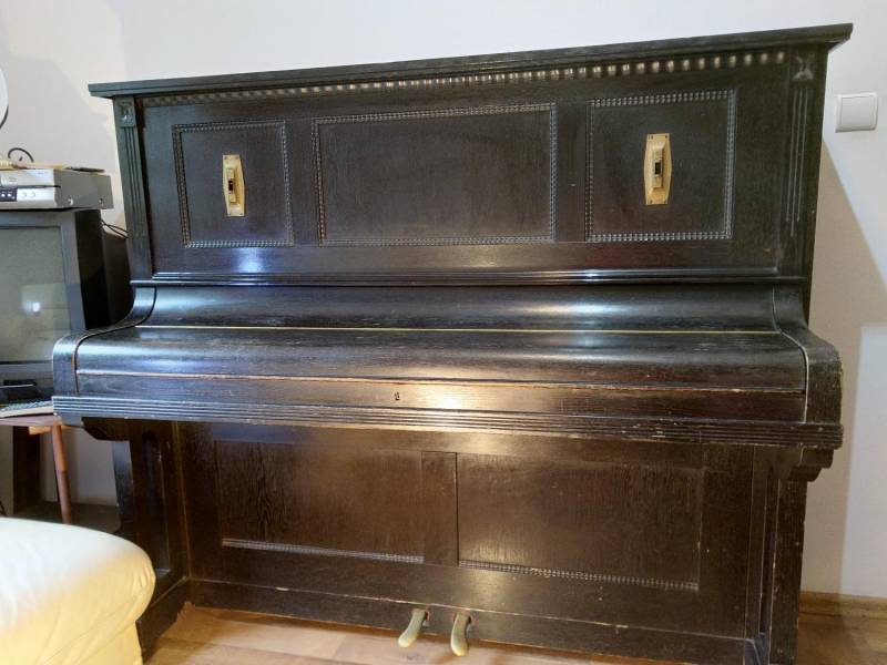 ox_pianinosprzedam-zabytkowe-pianino-marki-lorenz