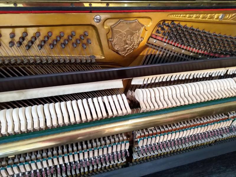 ox_pianinosprzedam-zabytkowe-pianino-marki-lorenz