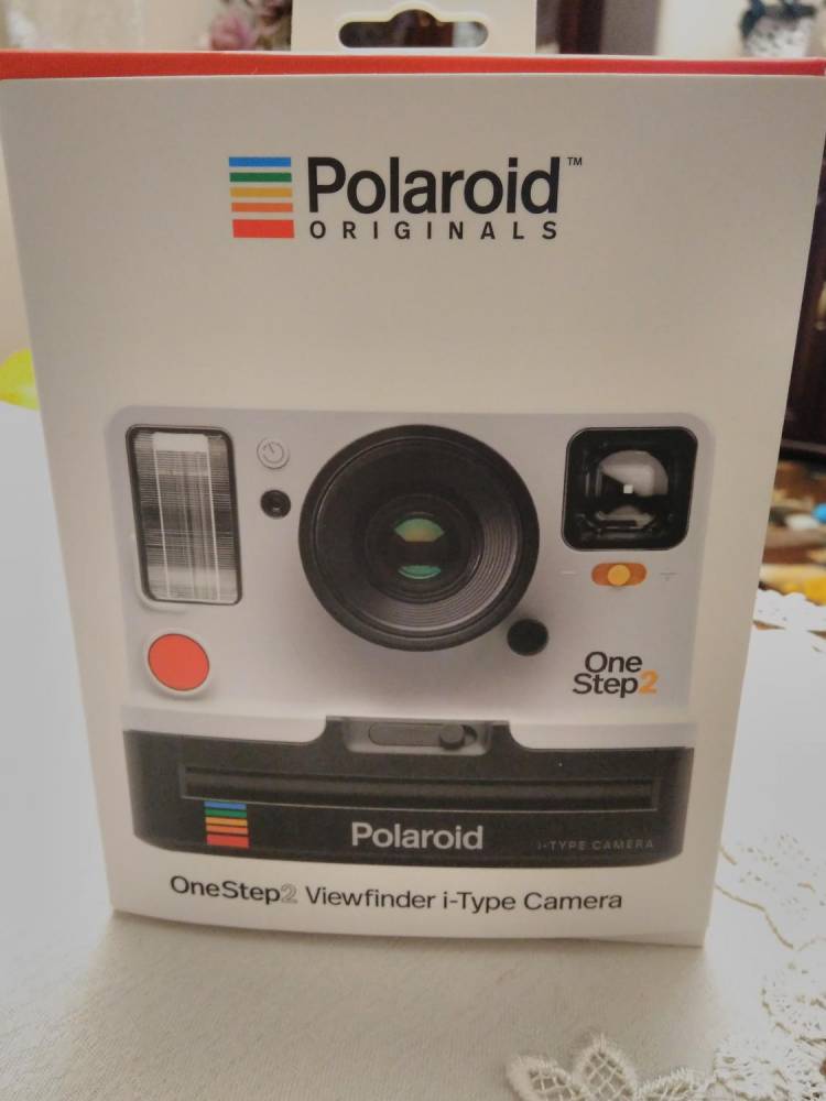 ox_sprzedam-nowy-aparat-polaroid-onestep2