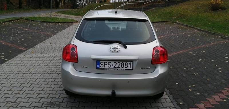ox_toyota-auris-klimatronic-d4d-bezwypad-diesel-126km-z-domu-od-kobiety