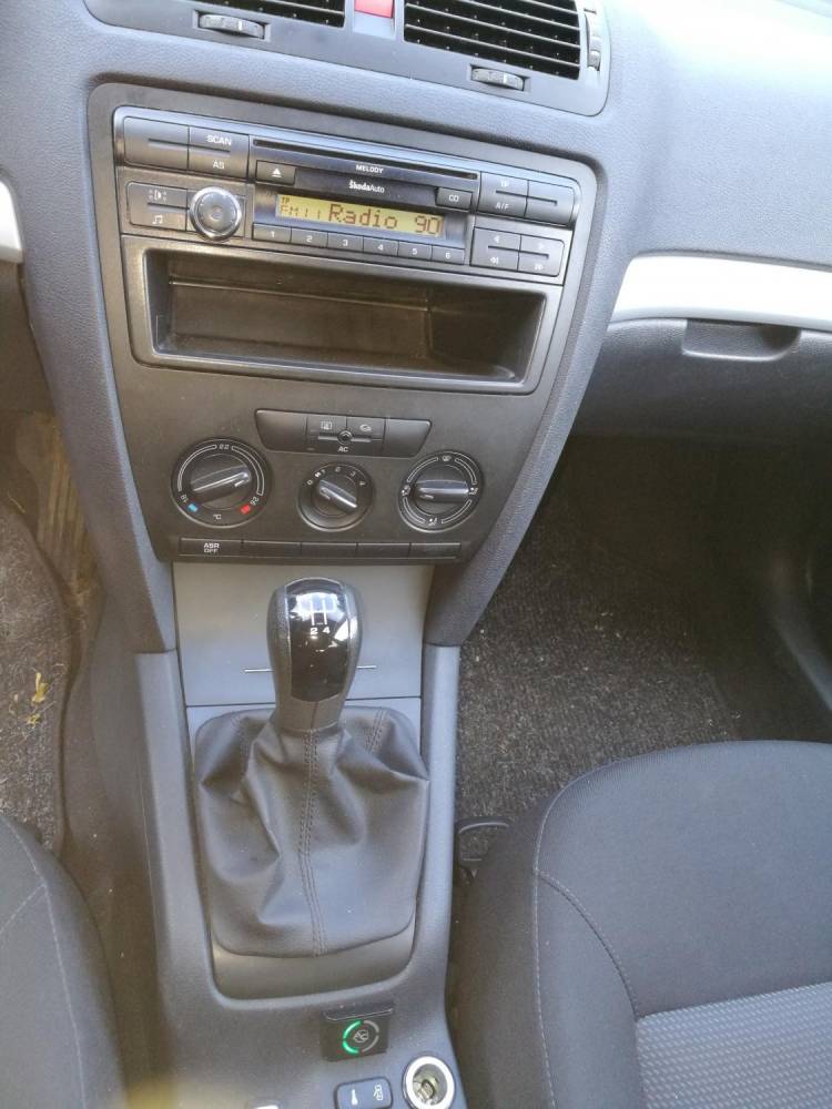 ox_sprzedam-skoda-octavia-ii