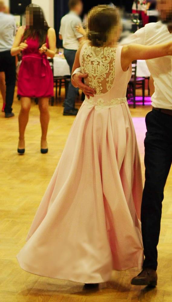 ox_suknia-pudrowy-roz-maxi