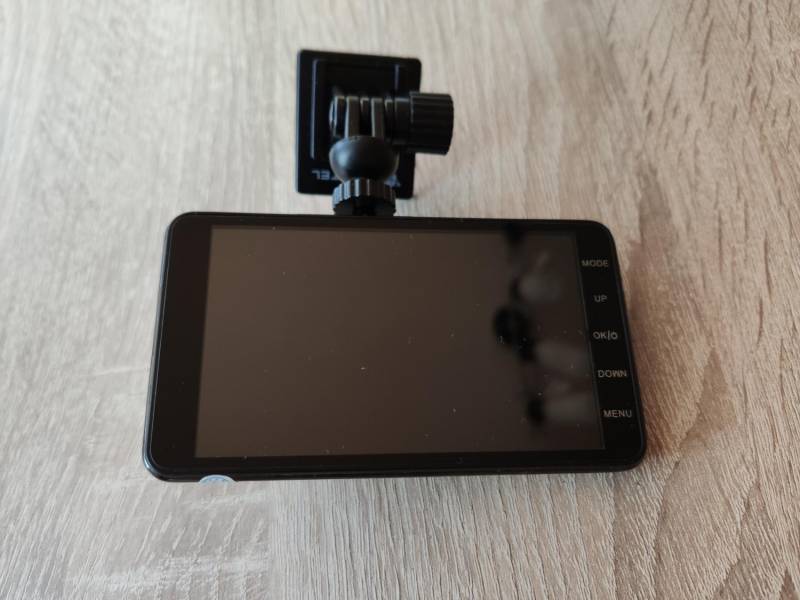 ox_wideorejestrator-navitel-r800-full-hd-13m-cy-gwarancji-producenta