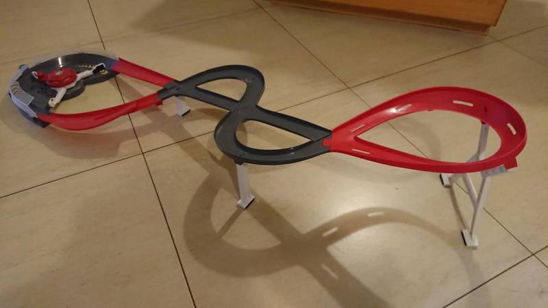 ox_uzywany-tor-zabawkowy-dla-samochodow-hot-wheels