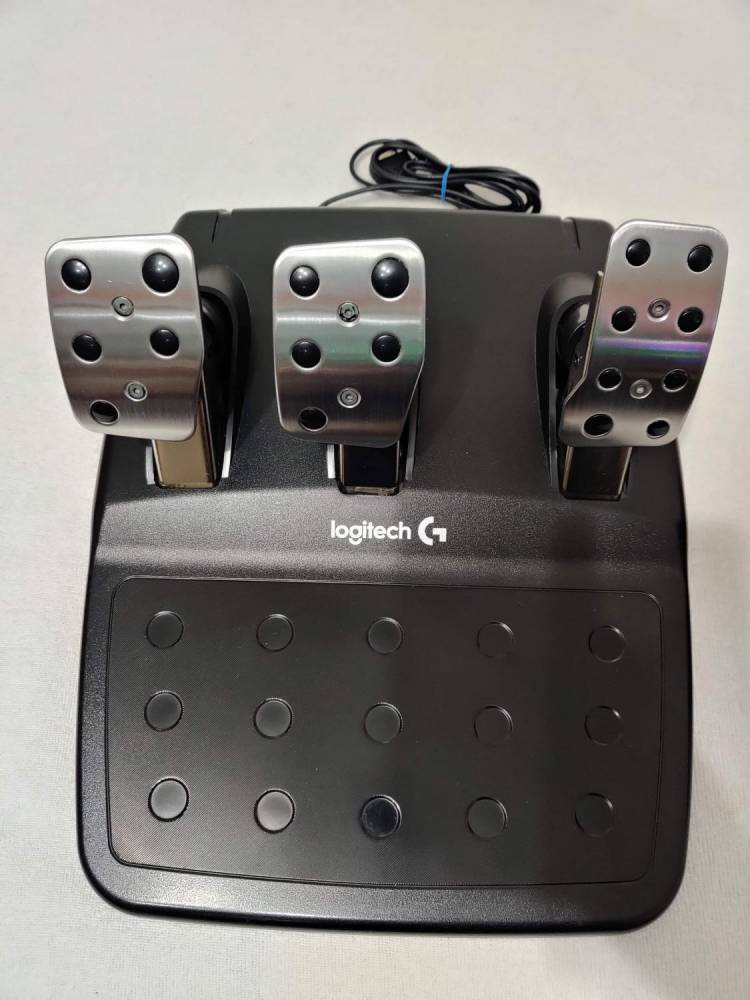 ox_kierownica-logitech-g29-pedaly-skrzynia-biegow