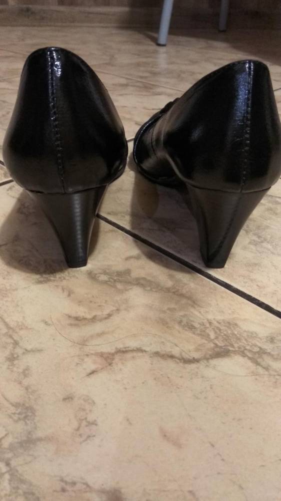 ox_buty-eleganckie-czarne-na-obcasie