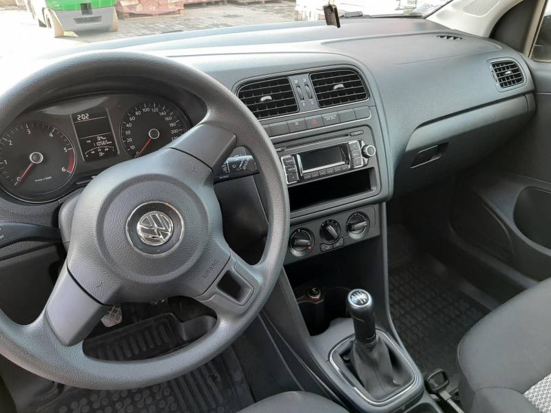ox_volkswagen-polo-2011r