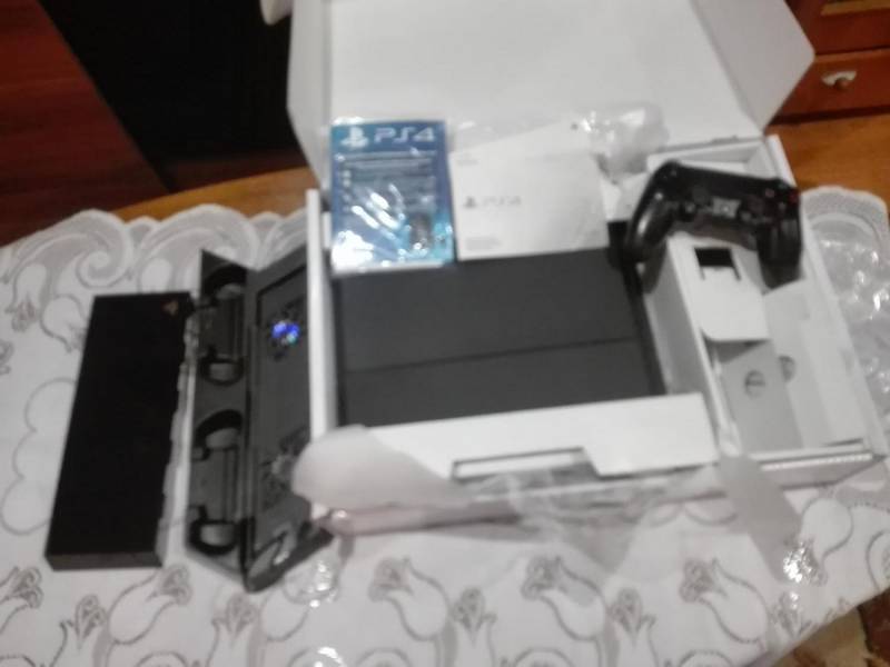 ox_play-station-4-500-gb