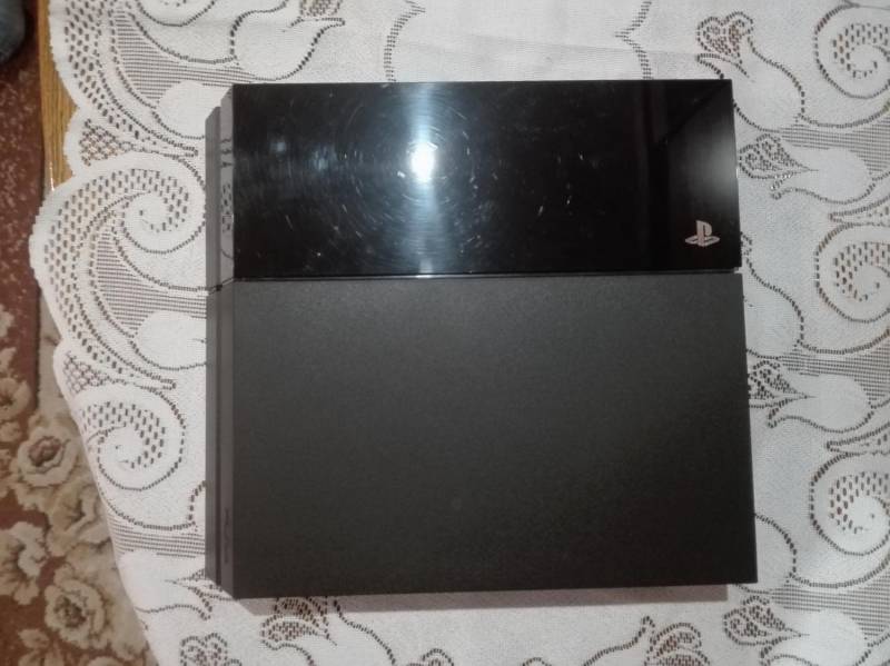 ox_play-station-4-500-gb
