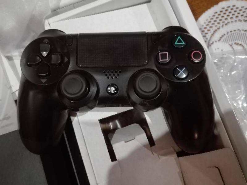 ox_play-station-4-500-gb