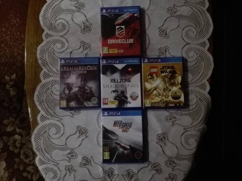 ox_play-station-4-500-gb