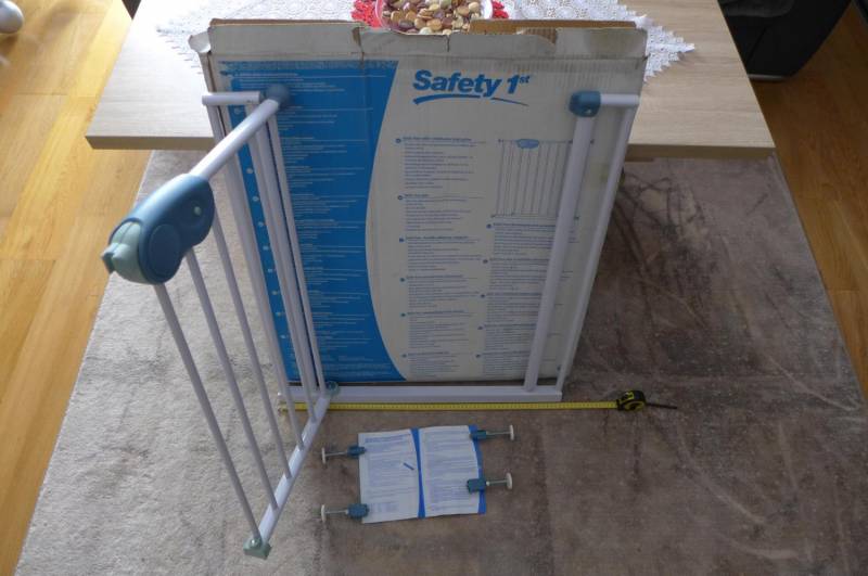 ox_safety-1st-bramka-zabezpieczajaca-quit-close