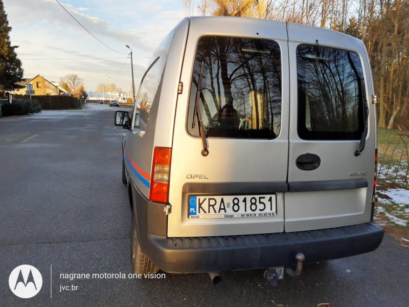 ox_opel-combo-17-cdti-doinwestowany-2-fotele-paka