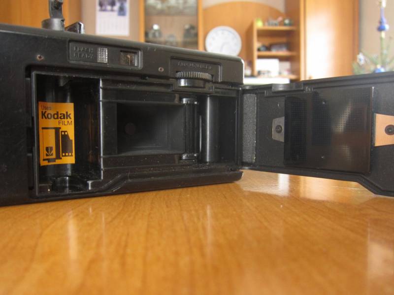 ox_aparat-fotograficzny-kodak-k-400