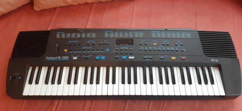 ox_sprzedam-keyboard-marki-roland-e38