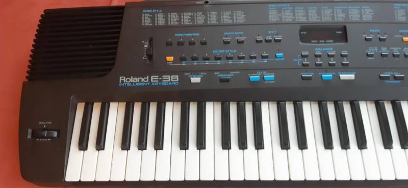 ox_sprzedam-keyboard-marki-roland-e38