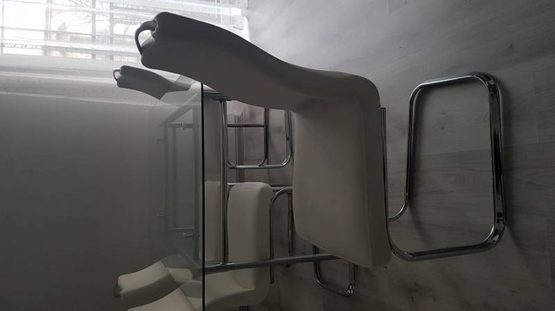 ox_sprzedam-stol-4-krzesla