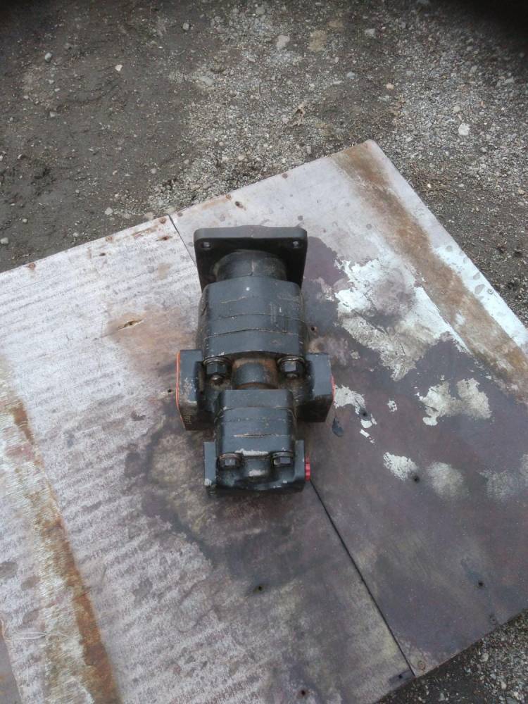 ox_sprzedam-pompe-hydrauliczna-do-case-580sle